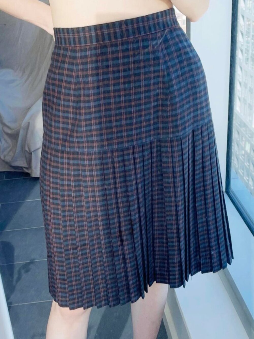 100% Wool Navy Blue Plaid Midi Skirt (29'') - Picture 5 of 6
